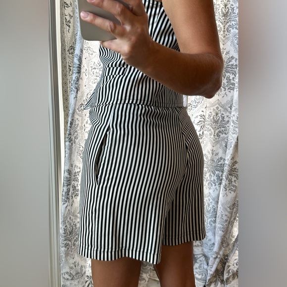 VINTAGE 90s vest and high waisted shorts set w vertical white and black stripes - Picture 6 of 15